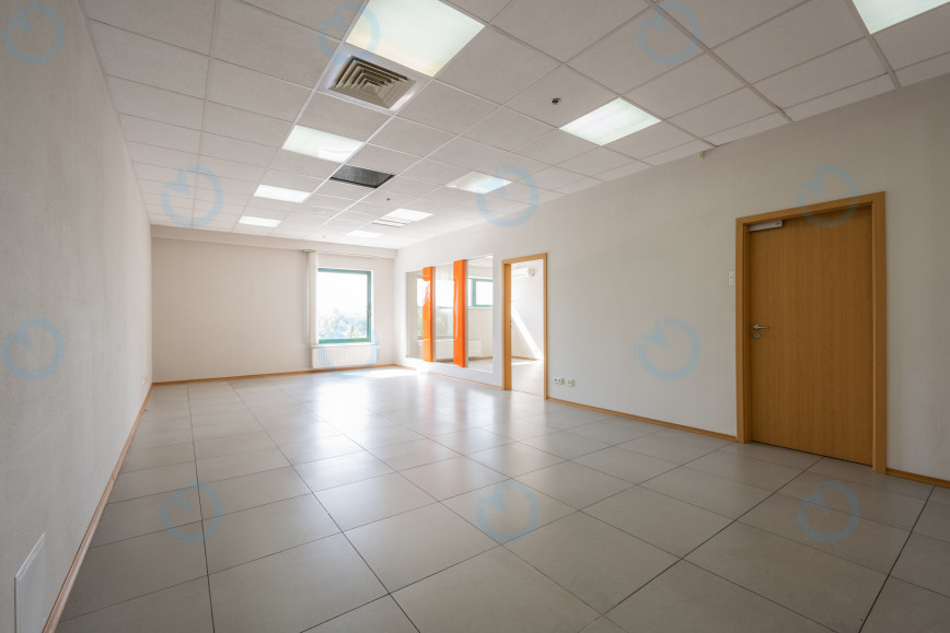 Аренда офиса 840 м.кв 3 этаж Бандеры 26 - фото 9