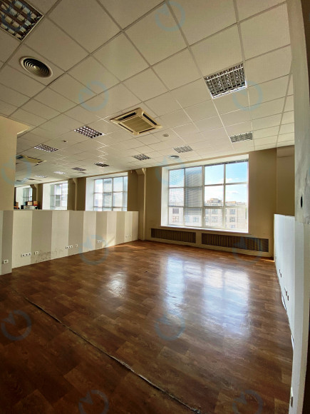 Аренда офиса 376 м.кв 4 этаж Сурикова, 3а