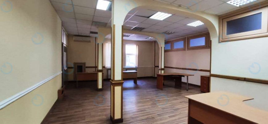 Продаж офісу 1639 м.кв 4 поверх Саксаганського, 67Б