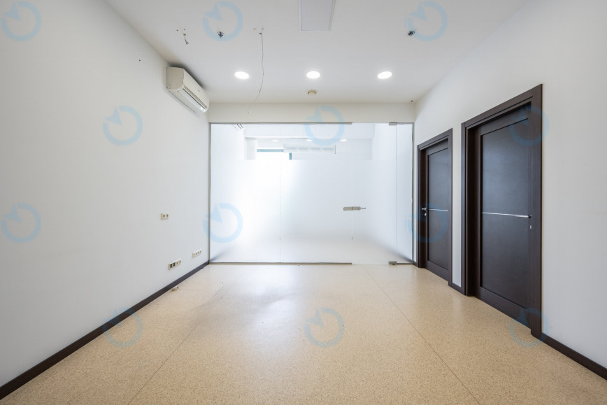 Аренда офиса 720 м.кв 2 этаж Бандеры 26 - фото 3