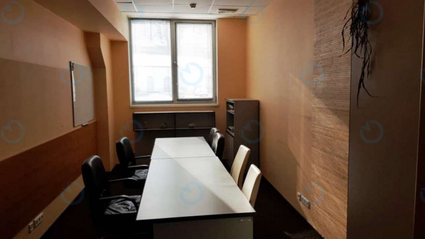 Оренда офісу 200 м.кв 2 поверх Кирилівська, 69В