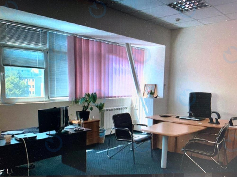 Продаж офісу 941 м.кв 5 поверх 44 Centre