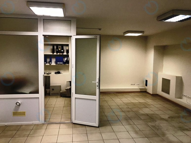 Оренда офісу 37 м.кв 1 поверх Ігорівська 1/8