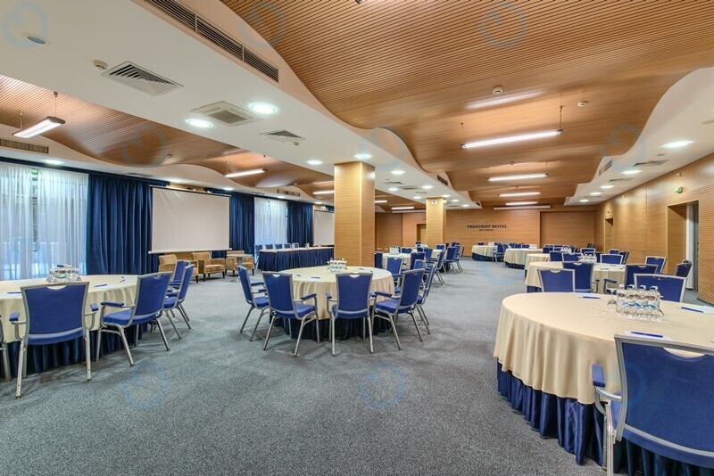 Конференц-зал